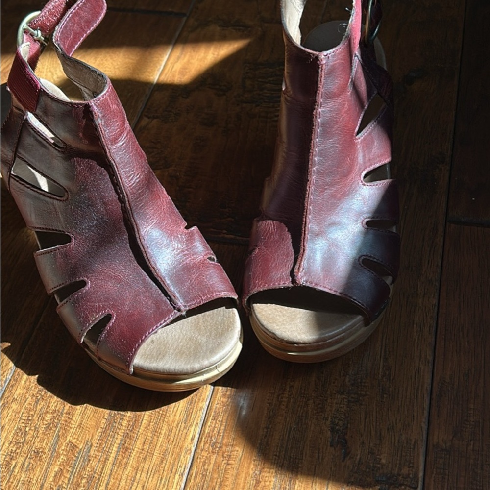 Dansko Brown Sandals with Sturdy Sole and Cage-like Straps